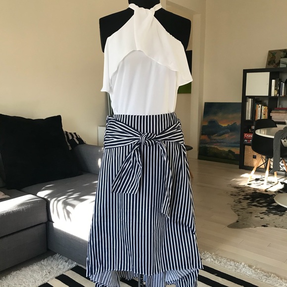 NY & Company - Striped Tie-Front Hi-Lo Skirt 💃🏻 - Picture 2 of 8